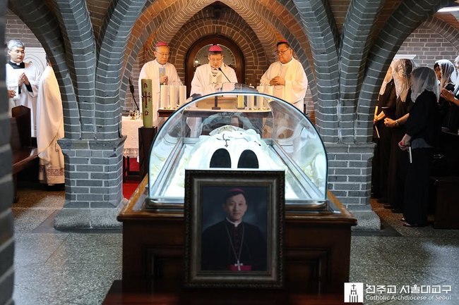 “낮은 자와 함께한 주교”··· 성모승천대축일에 선종